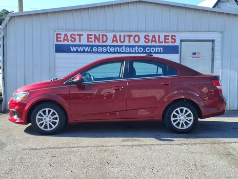Used 2019 Chevrolet Sonic LT FWD image 2