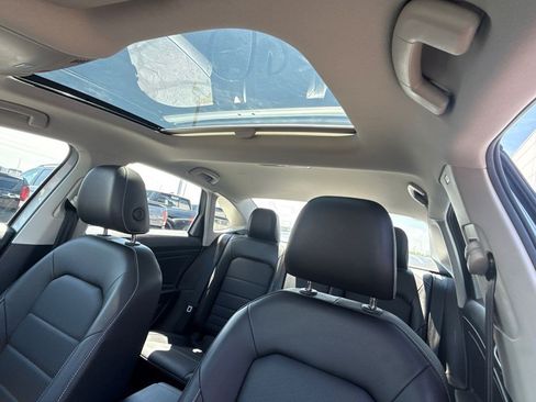 Used 2022 Volkswagen Jetta SE w/ Panoramic Sunroof Package FWD image 19