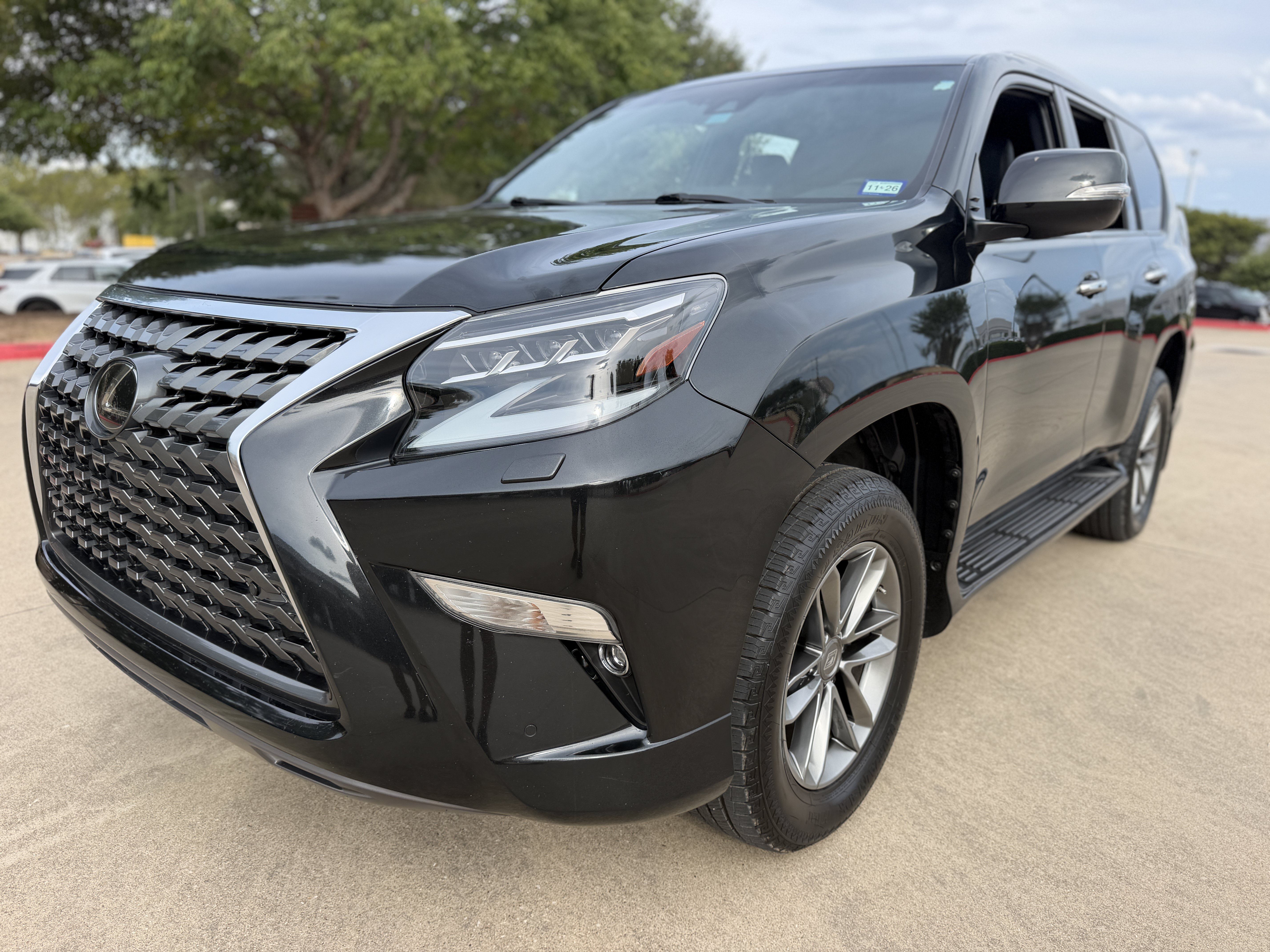 Used 2022 Lexus GX 460 Premium w/ Premium Package AWD/4WD image 3
