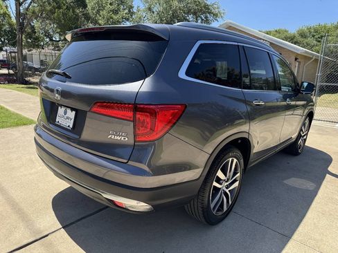 Used 2018 Honda Pilot Elite image 12