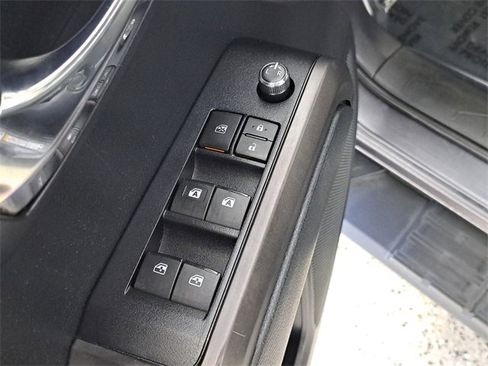 Used 2018 Toyota Tacoma TRD Off-Road image 22