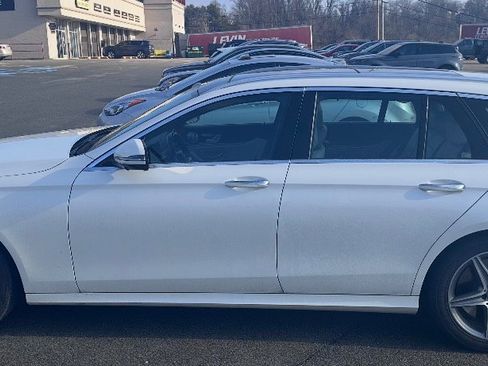 Used 2020 Mercedes-Benz E 450 4MATIC Wagon image 2