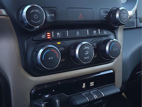 Used 2022 RAM 1500 Laramie image 15