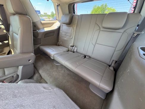 Used 2017 Chevrolet Tahoe LT w/ Luxury Package RWD image 8