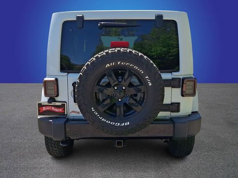 Used 2014 Jeep Wrangler Unlimited Sahara AWD/4WD image 5