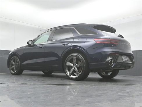 Used 2025 Genesis GV70 2.5T w/ Sport Prestige Package image 38