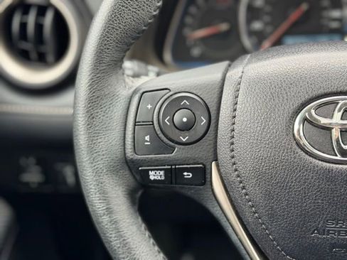 Used 2014 Toyota RAV4 Limited w/ Technology Package image 21