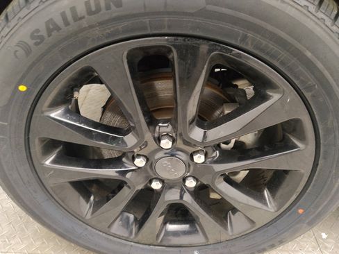 Used 2020 Jeep Grand Cherokee Limited w/ Luxury Group II image 31