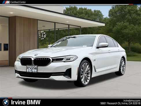 Certified 2023 BMW 530e w/ Convenience Package image 1