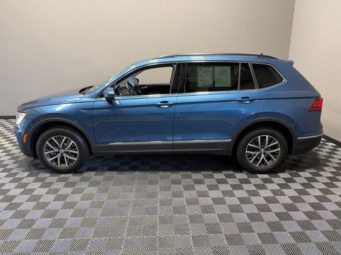 Used 2020 Volkswagen Tiguan SE w/ 3rd Row Seat Package AWD/4WD image 6