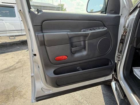 Used 2005 Dodge Ram 1500 Truck SLT image 13