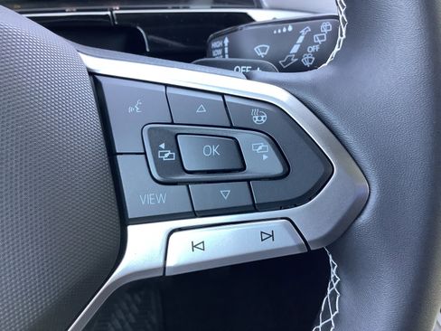 New 2026 Volkswagen Atlas Cross Sport SE image 25