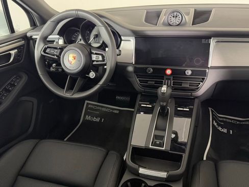 New 2026 Porsche Macan image 22
