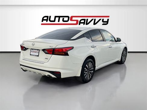 Used 2023 Nissan Altima 2.5 SV w/ SV Premium Package image 7