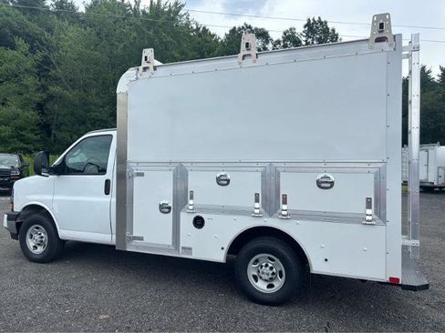 New 2025 Chevrolet Express 3500 w/ Power Convenience Package image 11