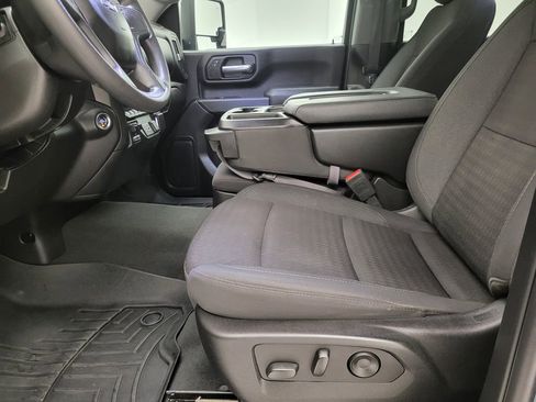 Used 2025 Chevrolet Silverado 2500 Custom w/ Custom Value Package AWD/4WD image 2