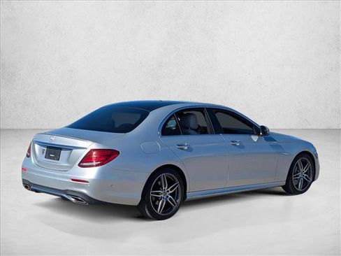 Used 2020 Mercedes-Benz E 350 Sedan image 5