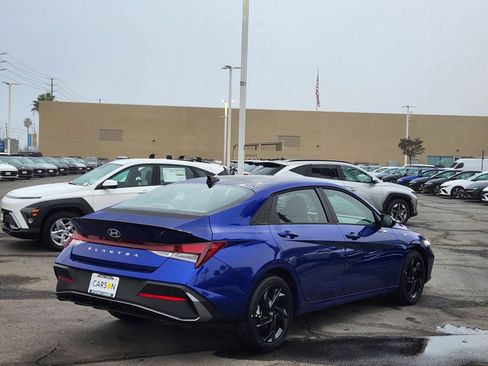 New 2026 Hyundai Elantra Sport image 7