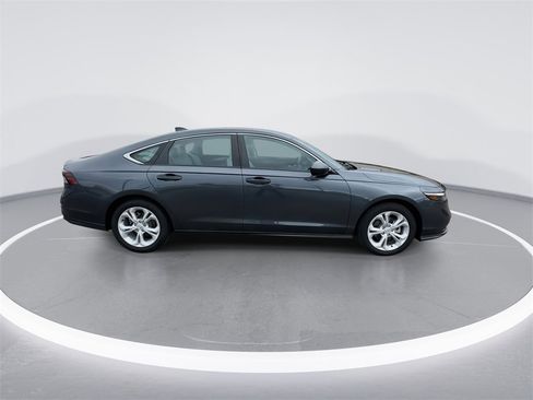 Used 2025 Honda Accord LX image 16