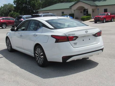 Used 2025 Nissan Altima 2.5 SV image 5