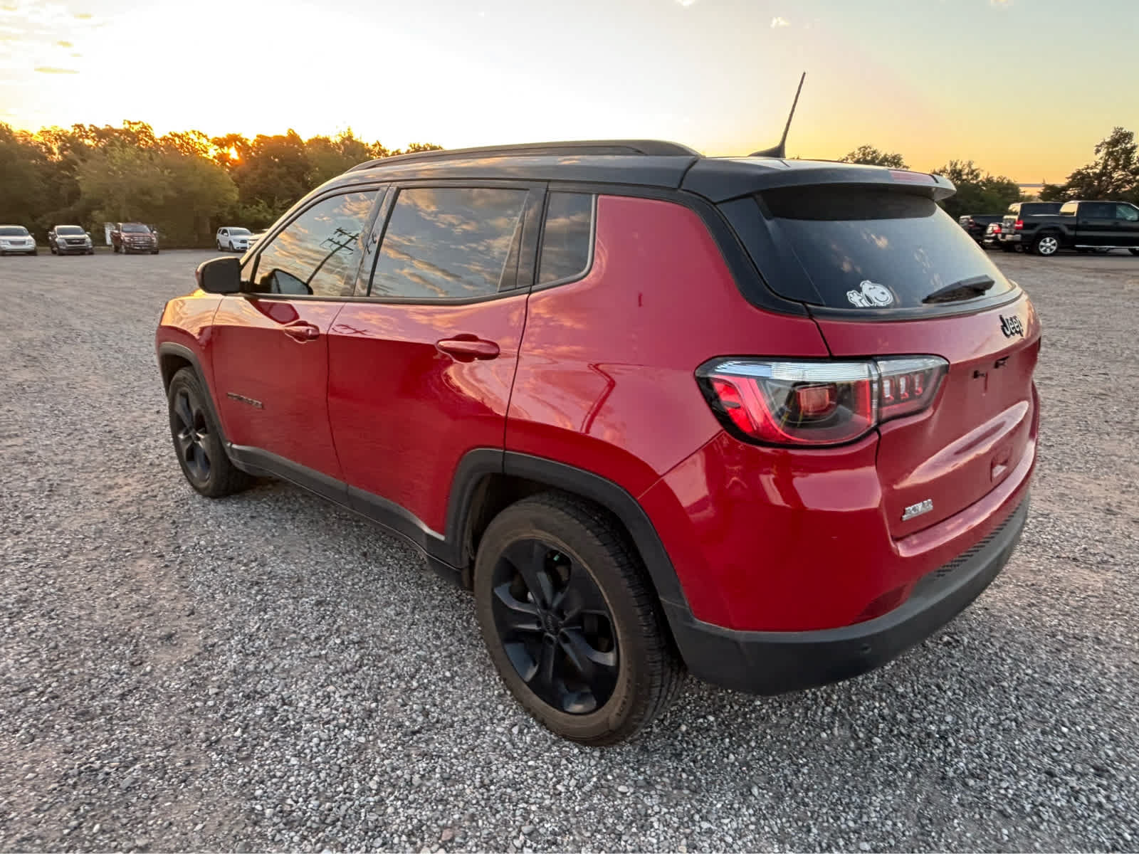 Used 2019 Jeep Compass Latitude FWD image 5