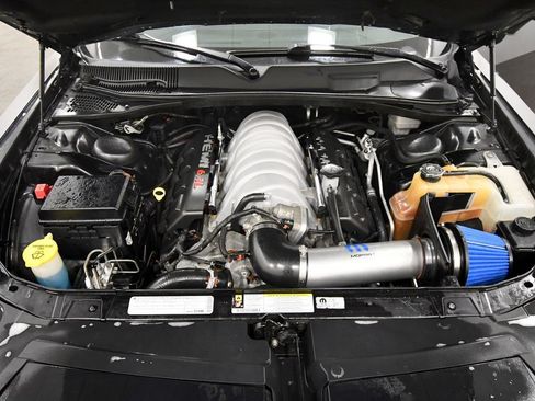 Used 2010 Dodge Challenger SRT8 w/ SRT Option Group II RWD image 12
