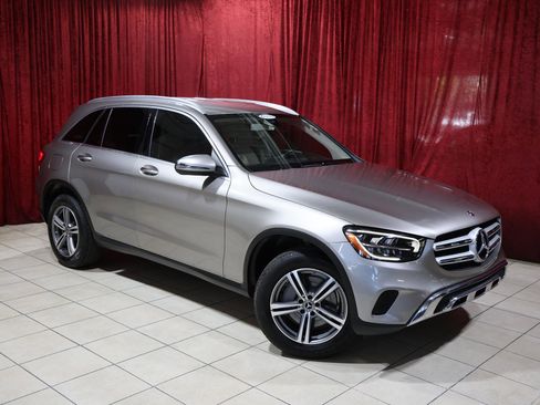 Used 2020 Mercedes-Benz GLC 300 image 2
