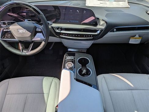 New 2026 Cadillac Lyriq Luxury image 16