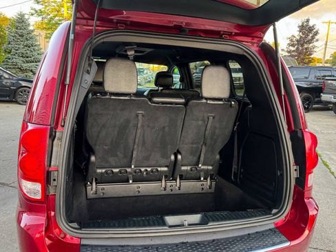 Used 2015 Dodge Grand Caravan R/T w/ Driver Convenience Group FWD image 18