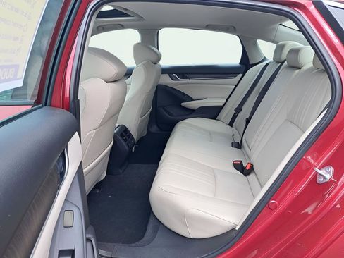 Used 2022 Honda Accord Touring image 12