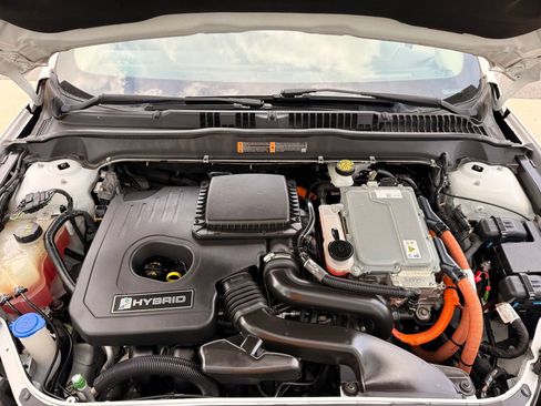 Used 2018 Ford Fusion SE w/ Equipment Group 602A FWD image 36