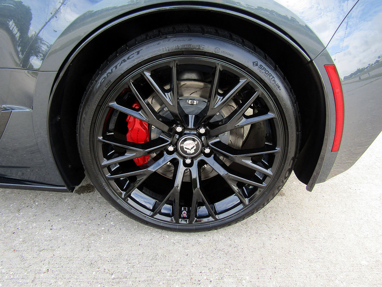 Used 2019 Chevrolet Corvette Grand Sport RWD image 24