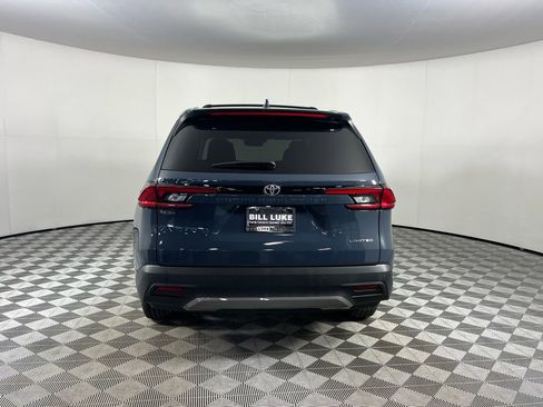 Used 2025 Toyota Grand Highlander FWD image 8