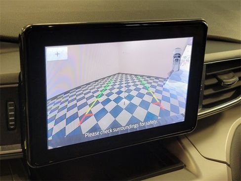 Used 2021 Ford Explorer XLT w/ Equipment Group 202A image 20