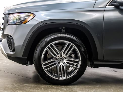 Certified 2025 Mercedes-Benz GLS 450 4MATIC image 12