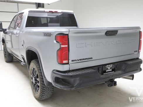 Used 2025 Chevrolet Silverado 2500 LTZ w/ Trail Boss Package AWD/4WD image 2