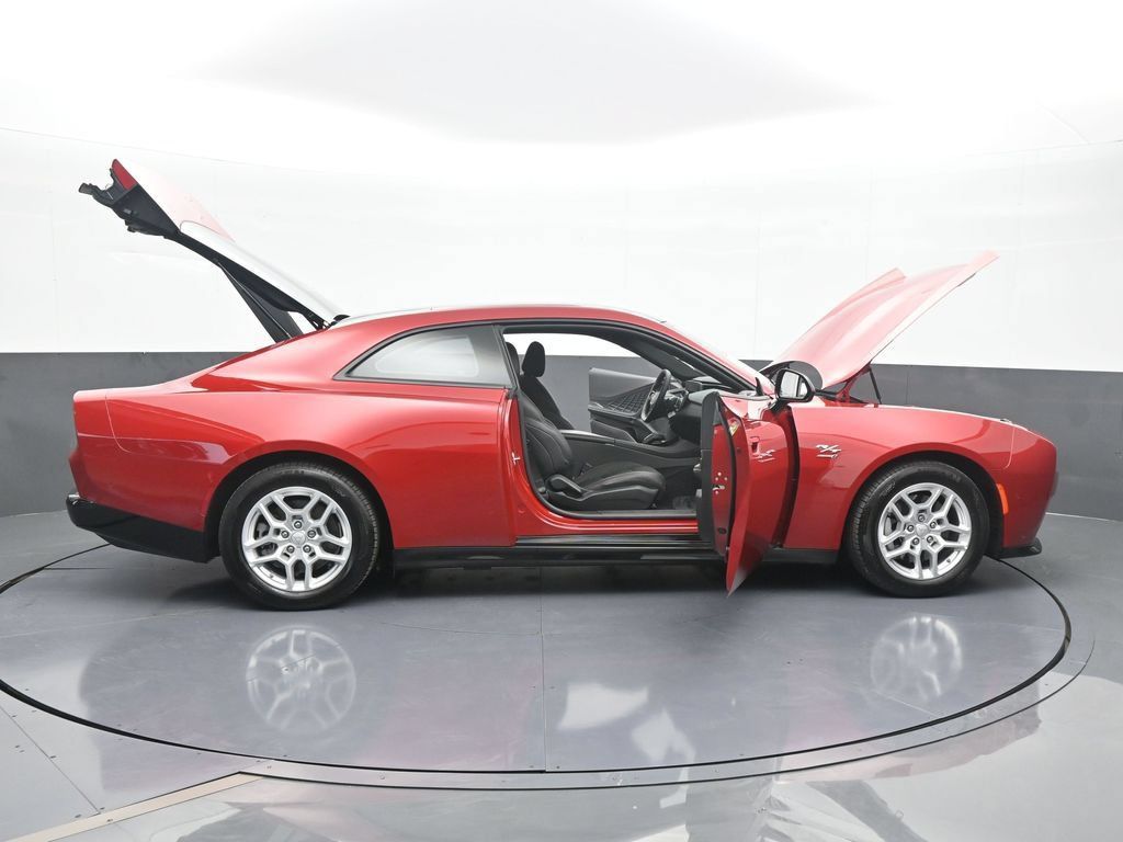 Used 2025 Dodge Charger Daytona R/T w/ Sun & Sound Package AWD/4WD image 73