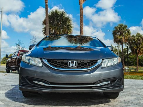 Used 2013 Honda Civic LX image 2