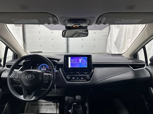 Used 2026 Toyota Corolla LE FWD image 40