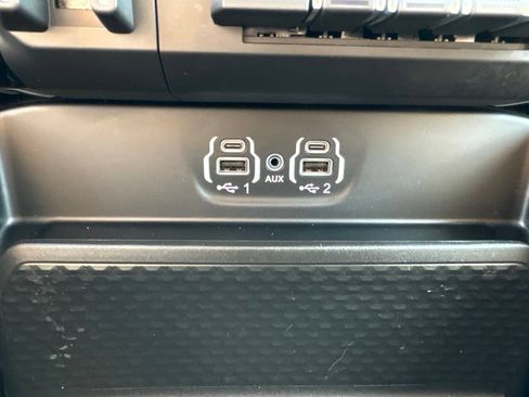 Used 2023 RAM 2500 Laramie AWD/4WD image 33