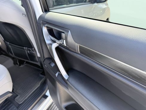 Used 2023 Lexus GX 460 Premium image 50