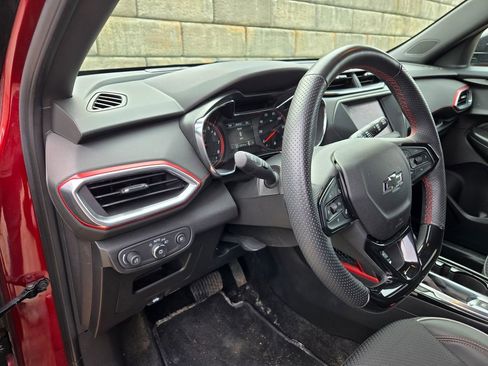 Used 2023 Chevrolet TrailBlazer RS image 17
