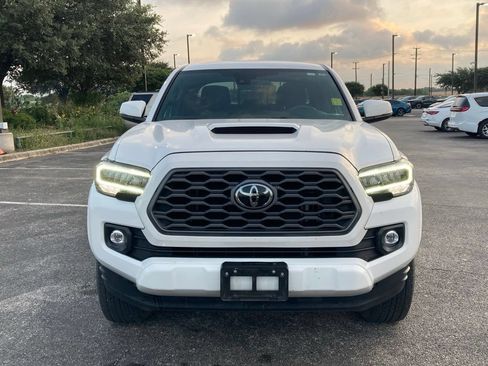 Used 2023 Toyota Tacoma TRD Sport w/ Technology Package RWD image 2