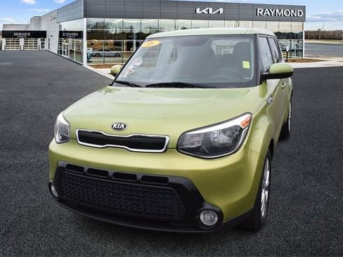 Used 2016 Kia Soul + image 7