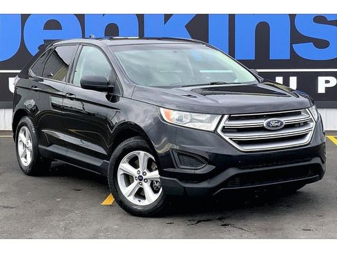 Used 2015 Ford Edge SE image 2