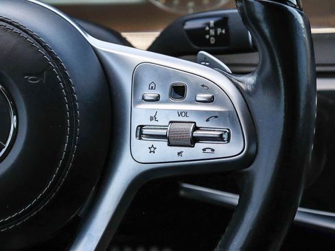 Used 2019 Mercedes-Benz S 560 Sedan image 25