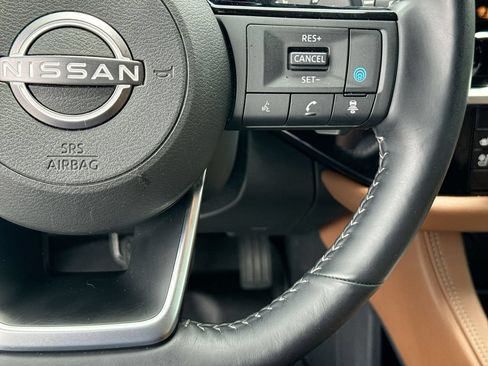 Used 2025 Nissan Pathfinder Platinum AWD/4WD image 18