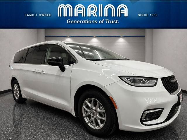 Certified 2024 Chrysler Pacifica Touring-L FWD image 1