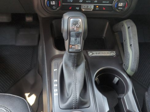 Used 2024 Ford Bronco Everglades AWD/4WD image 25