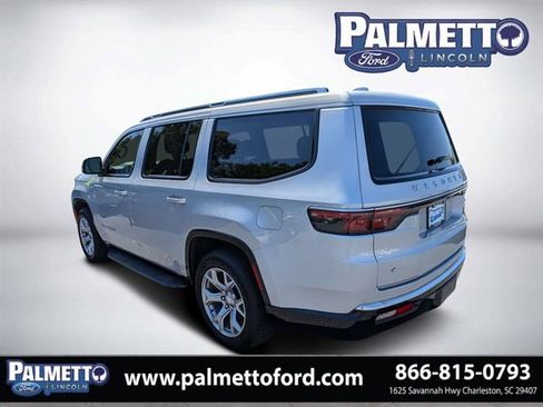 Used 2022 Jeep Wagoneer Series II RWD image 5
